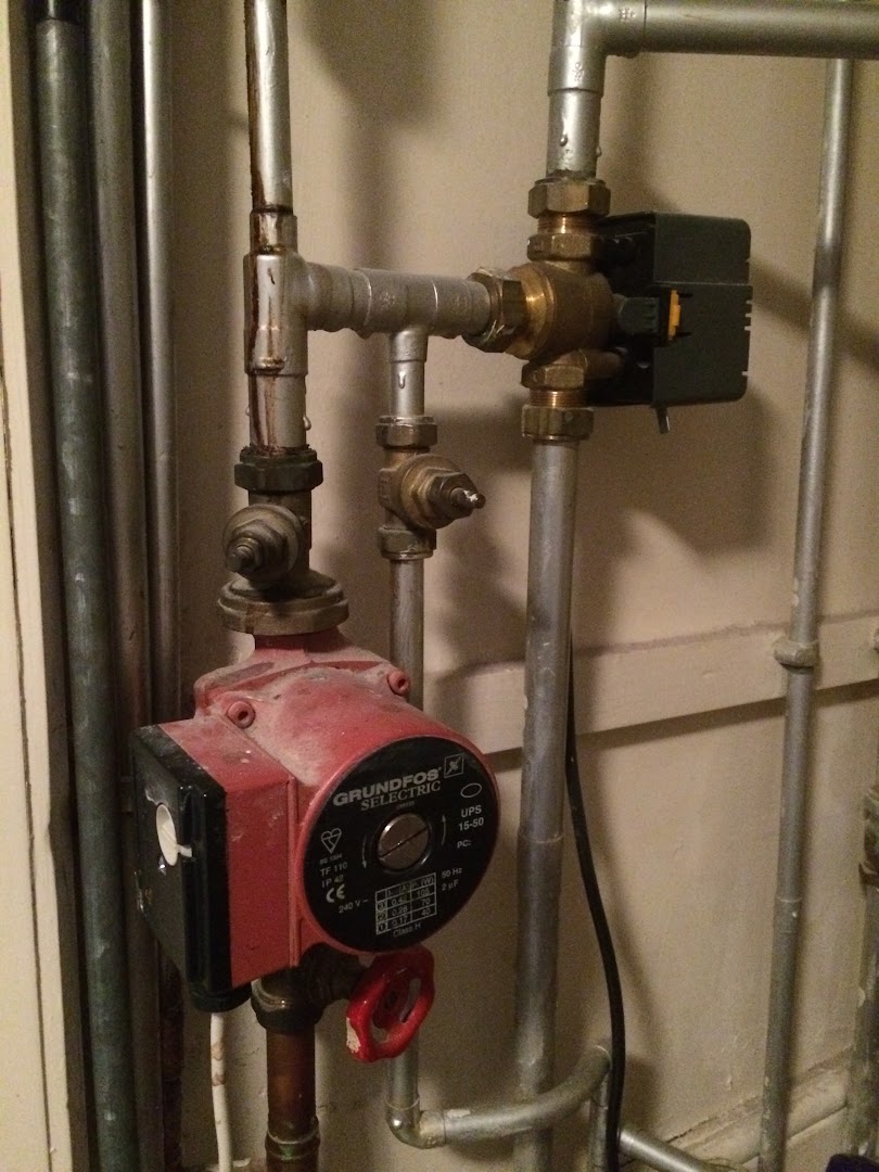 Plumbers In Oldham, Leak Toilet Radiator Shower Repairs Emergency — Photos 2